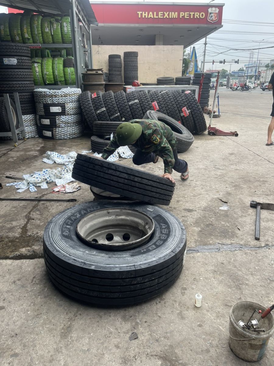 Tại Sao Lốp Xe Ô Tô  Bị Nổ?